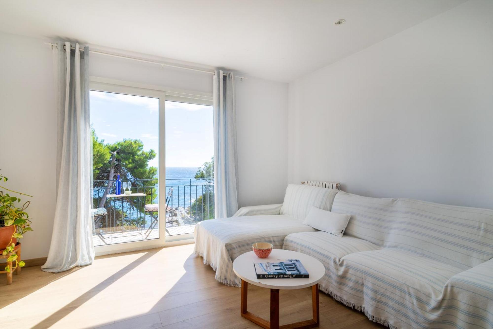 Precioso Apartamento En Primera Linea De Mar En Calella De Palafrugell Bagian luar foto